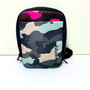 Lululemon Easy Access Crossbody